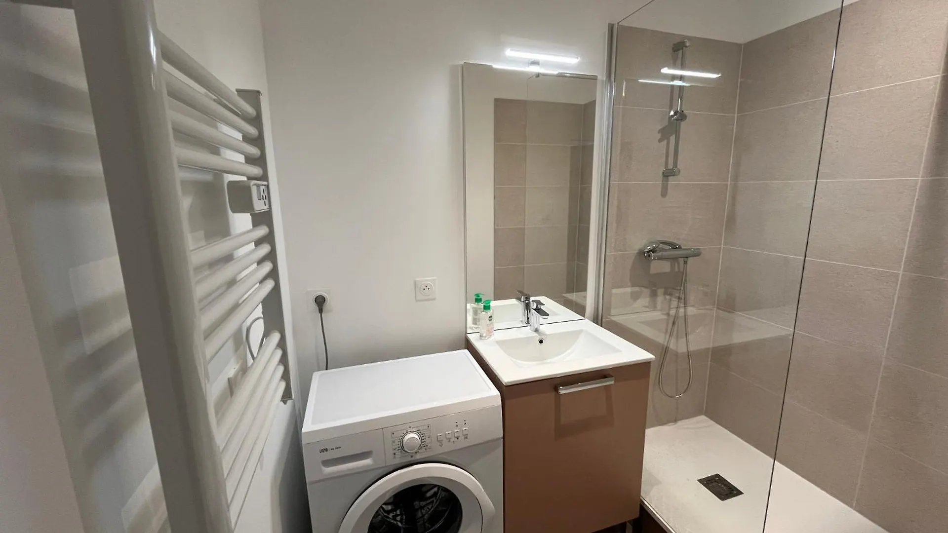 T2 Haussmannien Renove Avec Charme Et Modernite Apartment Saint-Etienne